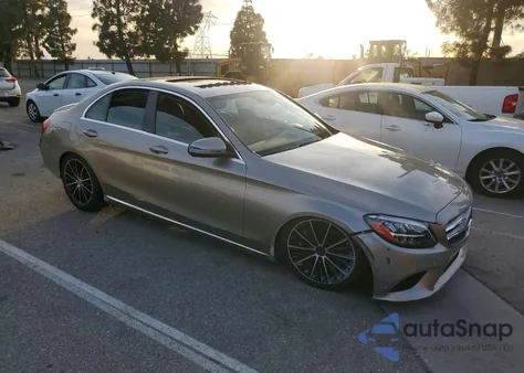 2019 Mercedes-Benz C 300 from USA, damaged, VIN 55SWF8DB2KU303478